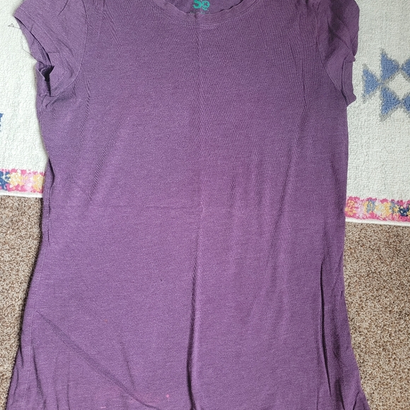 7 Junior Tee Shirts - Picture 8 of 11